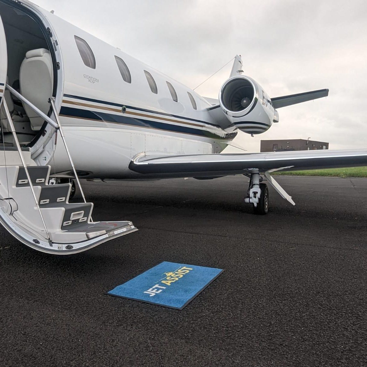 Private aircraft ready to board with Jet Assist business centre